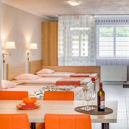 Apartements Studio 964 Líbeznice Dış mekan fotoğraf