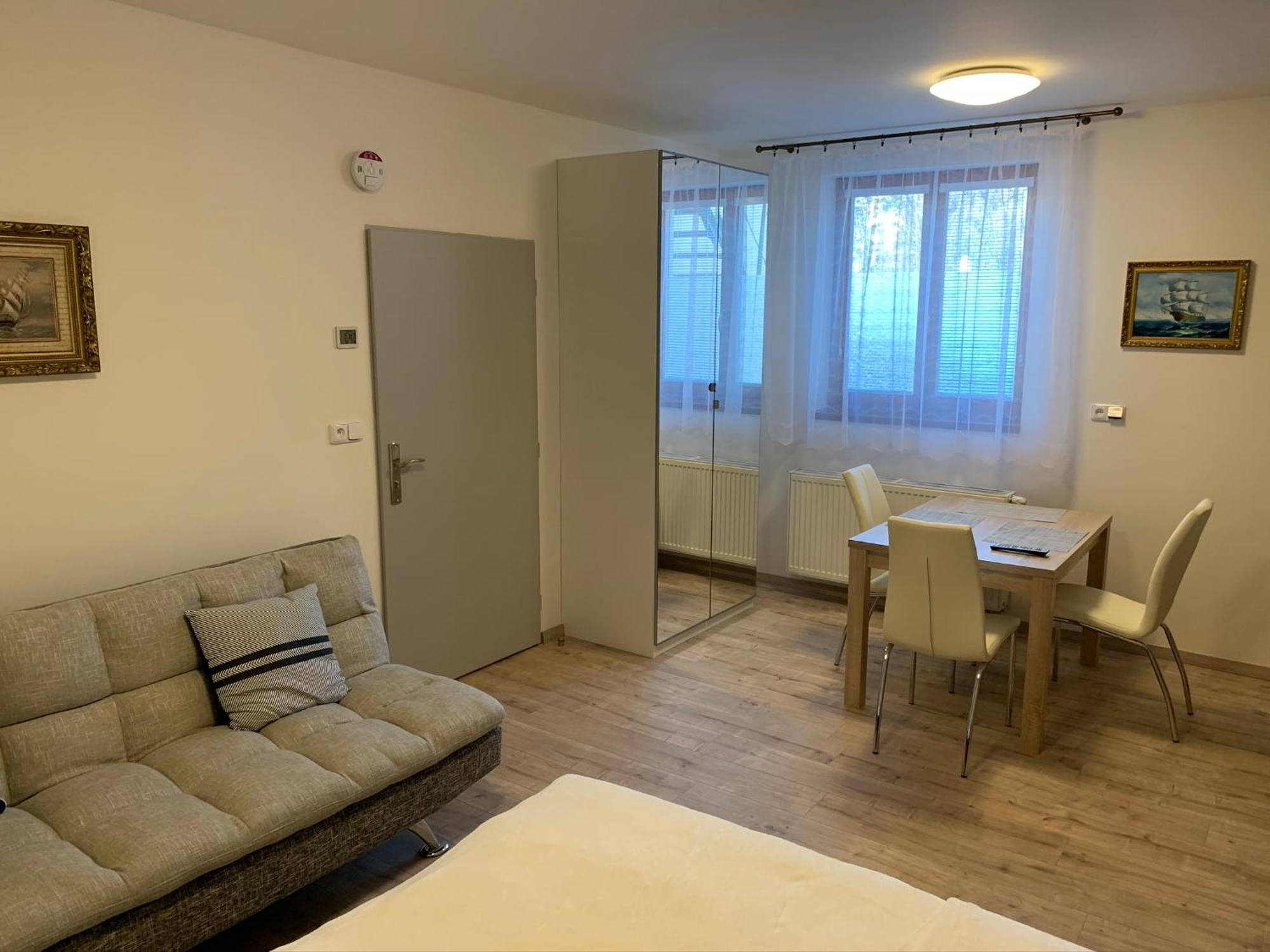 Apartements Studio 964 Líbeznice Dış mekan fotoğraf