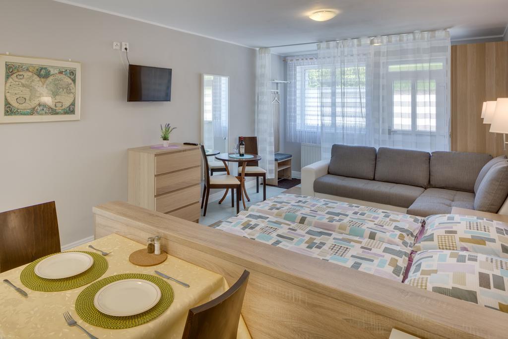 Apartements Studio 964 Líbeznice Dış mekan fotoğraf