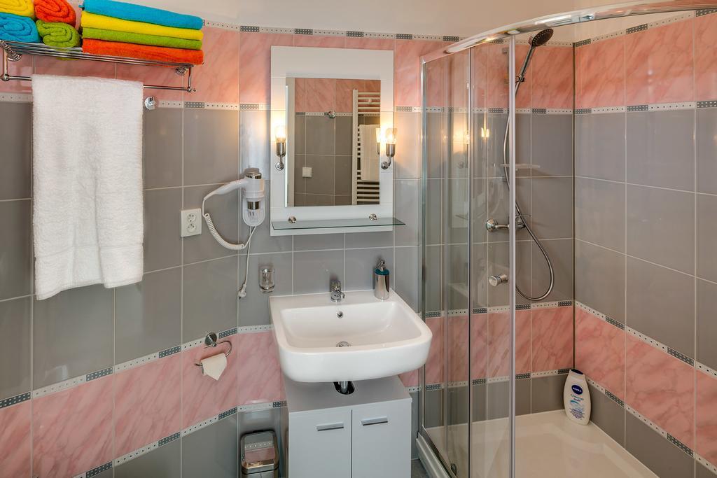 Apartements Studio 964 Líbeznice Dış mekan fotoğraf