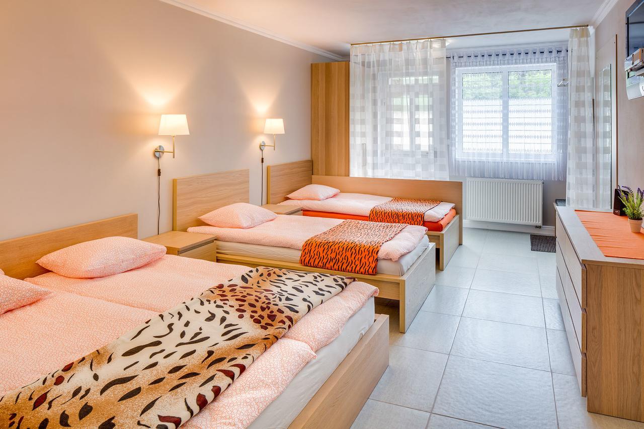 Apartements Studio 964 Líbeznice Dış mekan fotoğraf