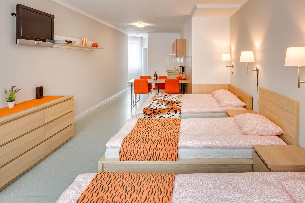 Apartements Studio 964 Líbeznice Dış mekan fotoğraf